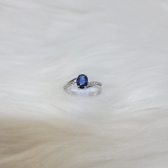 Bague or blanc 18ct, saphir et diamants 307-93
