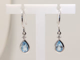 Boucles d'oreilles en or blanc 18ct topaze bleu 383-71