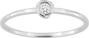 Bague solitaire en or blanc 9ct et diamants de laboratoire 405L3