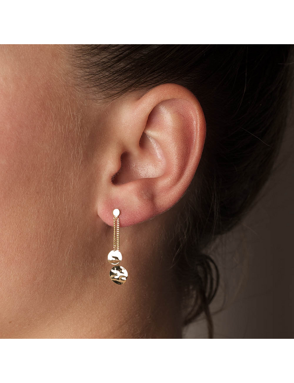 Boucles pendantes en or pastilles froissées 482-124