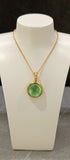 Collier en vermeil (argent plaqué or) et pierre verte
