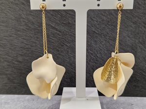 Boucles ZAG en acier doré 880j812