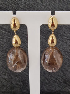 Boucles d'oreilles ZAG Lyah en acier doré et résine marron