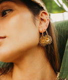 Earcuff ZAG Camélia doré (vendu à l'unité)