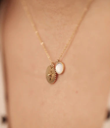 Collier ZAG Sand en acier doré et nacre