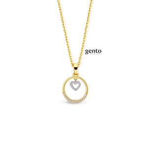 Collier coeur en plaqué or en zirconiums 755Z311