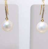 Boucles d'oreilles en or jaune 18ct et perles d'eau douce 382-157
