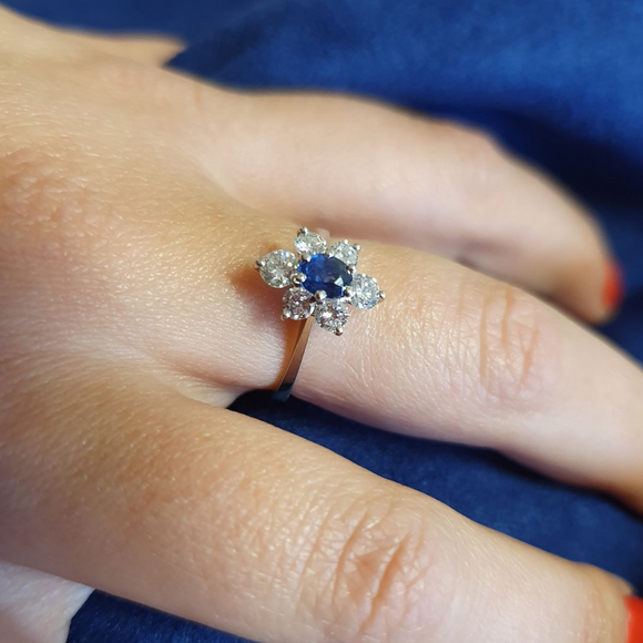 Bague Saphir entourage diamants 307-7