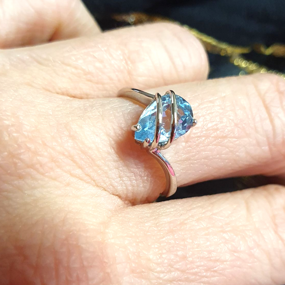 Bague Or blanc 18ct et topaze 307-51